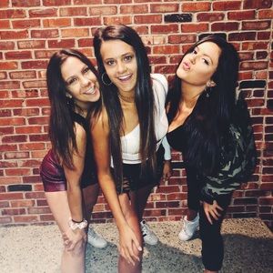 Meet your Posher, Chloe